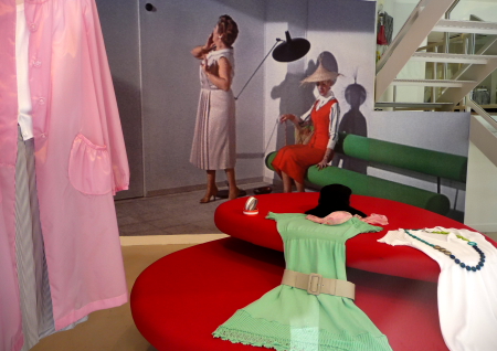 modepilot-agnes-b-Schaufenster-Paris-50er-Jahre-Dekoration