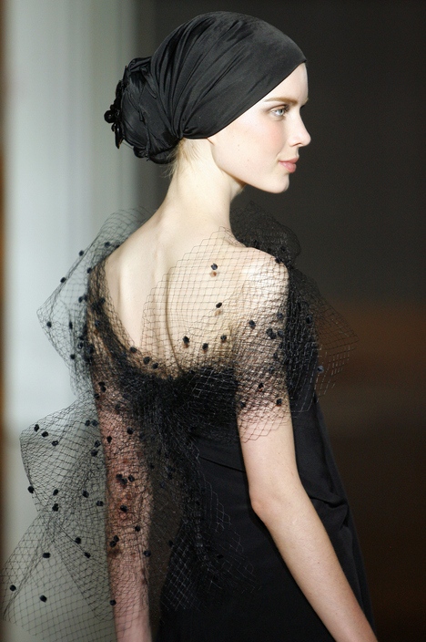Modepilot-Haute-Couture-Winter 2009/10-christian_lacroix_caw09_063