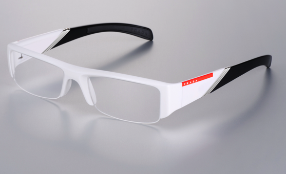 fragwurdiges-modell-brada-brille-modepilot