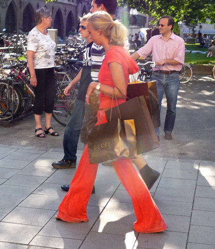 modepilot-einkaufen-munchen-shoppingbags-blondine-fashion-blog