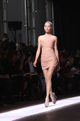 modepilot-bruno-pieters-sommer-2010-paris-fashion-week-blog
