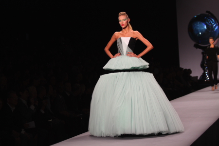 modepilot-viktor-rolf-summer-2010-paris-fashion-week-mode-blog