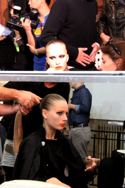 loewe-backstage-pap-fs-2010-copyright-markert-modepilot-189