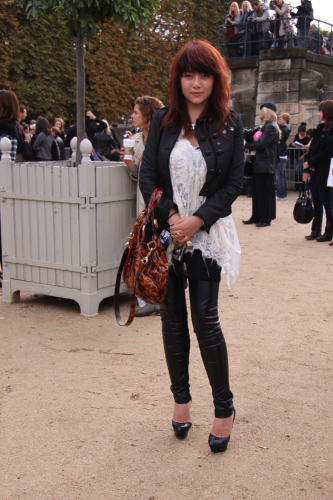 modepilot-streetstyle-japanerin-fashion-week-paris-mode-blog-leo-tasche