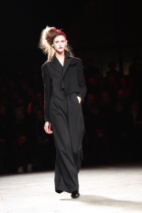 yohji-yamamoto-pap-aw-0910-copyright-markert-88-modepilot-Festtage-Winter 2009-Trend-Looks-Mode-Fashion-Blog Yohji Yamamoto
