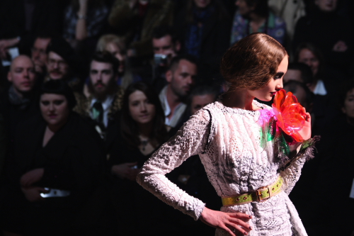 modepilot-westwood-beth-dito-blumen