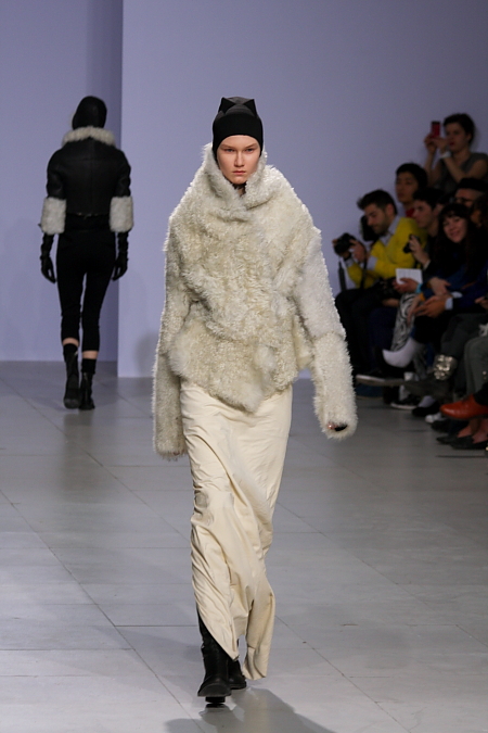 Modepilot-Fashionweek-Paris-Review-Mode-Blog--Peachoo Krejberg 1