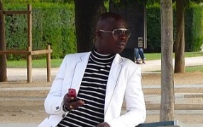 Streetstyle Paris Schwarzer Matrosenhemd