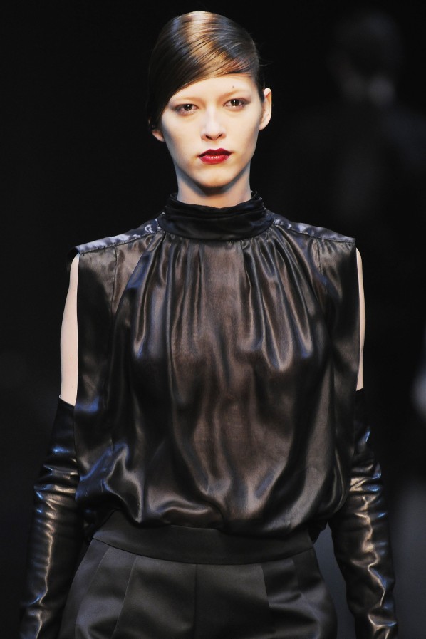 Modepilot-Fashionweek-Paris-Review-Mode-Blog--guy_laroche_aw12_099