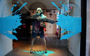 Modepilot-Paris-Schaufenster-Avenue Montaigne-Fbg. St. Honore-Sommer 2012-Winetrware-fashion-BlogLanvin Fenster 1