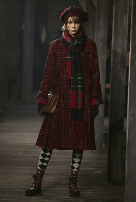 Modepilot-chanel_edinburgh_aw13_001-Mode-Fashion-Arts et Metiers-Mode-Blog