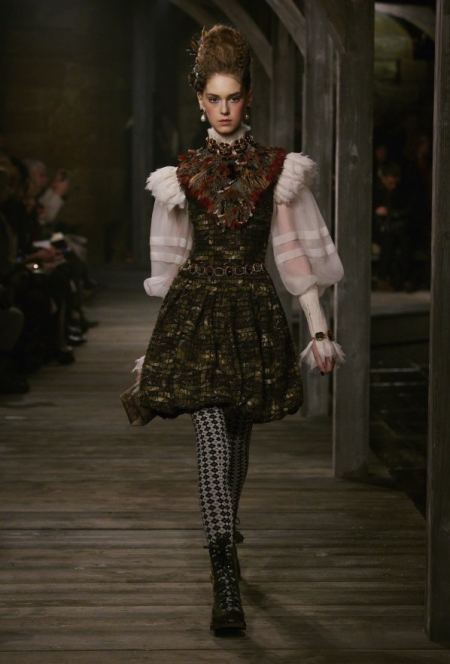 Modepilot-chanel_edinburgh_aw13_001-Mode-Fashion-Arts et Metiers-Mode-Blog