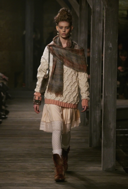 Modepilot-chanel_edinburgh_aw13_001-Mode-Fashion-Arts et Metiers-Mode-Blog