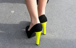 Streetstyle Neon-Absätze