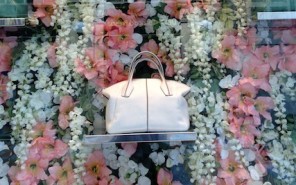modepilot-blog-mailand-blumen-schaufenster-tods