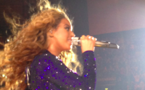 Beyonce Bey Stage Modepilot