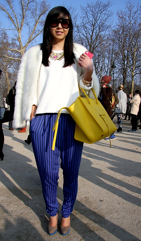 Modepilot-weiße Bluse-Streetstyle-Spezial-Mode-Blog-Barbara Markert-Streifenhose Modepilot-weiße Bluse-Streetstyle-Spezial-Mode-Blog-Barbara Markert