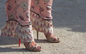 Modepilot-Streetstyle-Lange Hose-Hitze-Rosa-Fashionweek-Paris-Mode-Blog-Barbara Markert