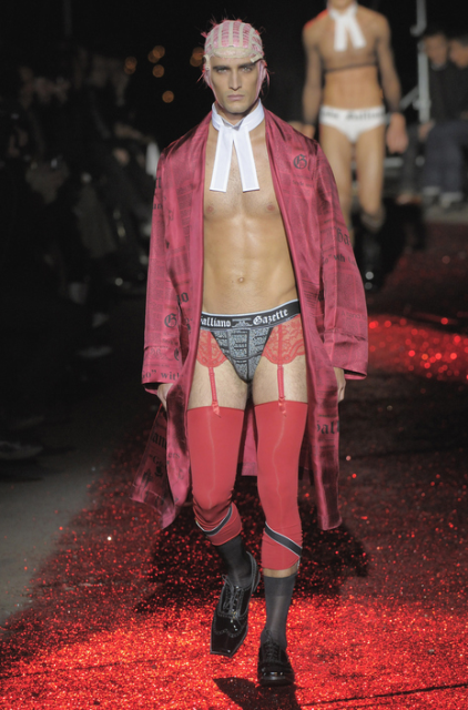 galliano3
