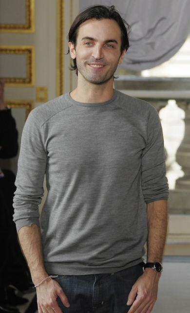 nicolas-ghesquiere
