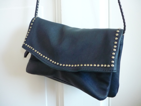 blaue Nieten Umhängetasche Modepilot