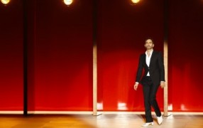 Marc Jacobs zieht sich für Diet Coke aus