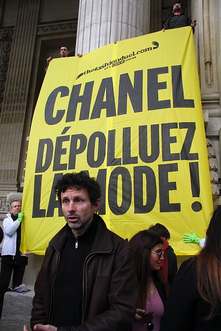 Modepilot-Chanel-Demonstranten-Mode-Blog-Barbara Markert-März 2013-pars-fashionweek