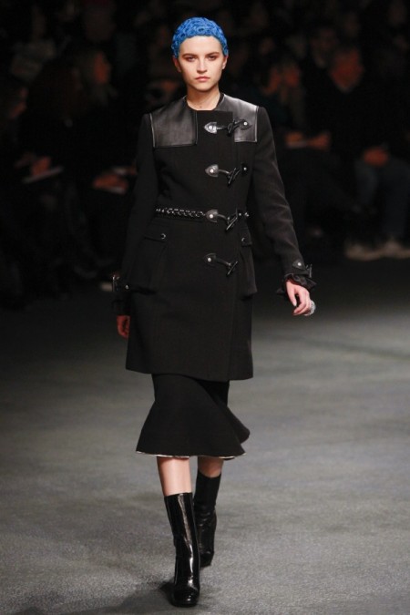 Modepilot-Trend-Analyse-Paris-Fashionweek-wadenlange-Röcke-Mode-Blog