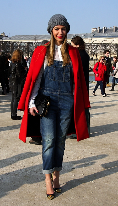 Modepilot-Streetstyle- Latzhose-red coat-Barbara Markert-Fashion-Blog-Paris