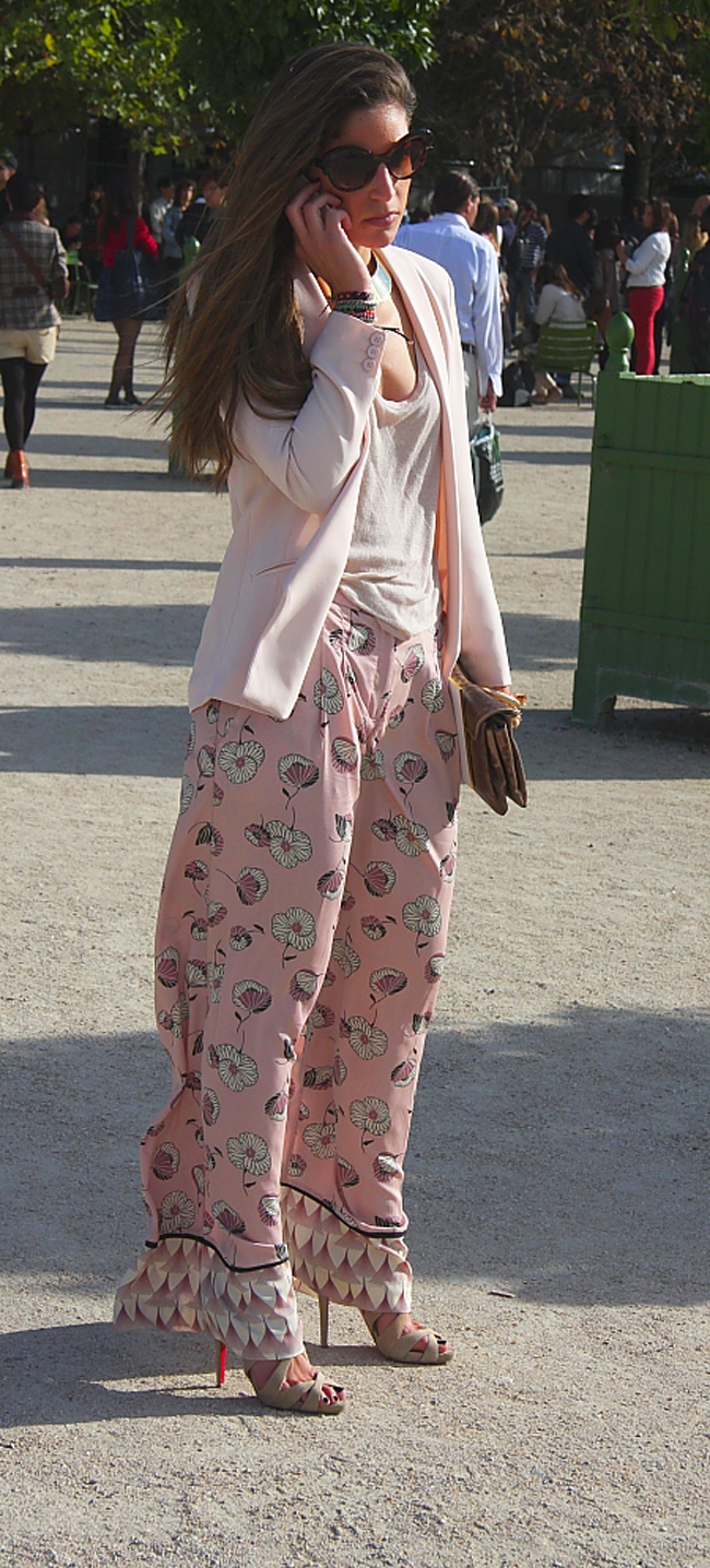 Modepilot-Streetstyle-Lange Hose-Hitze-Rosa-Fashionweek-Paris-Mode-Blog-Barbara Markert