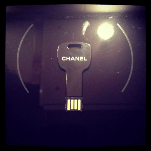 Chanel USB Stick Modepilot