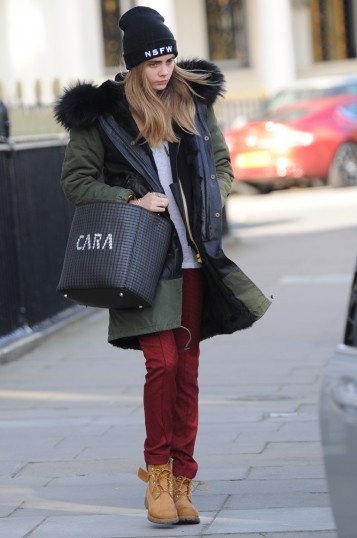 V.COM_FENDI_Anna_Intrecciato_Bag_for_Cara_Delevingne