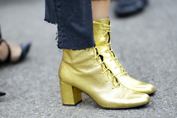 gold shoes street style London Modepilot