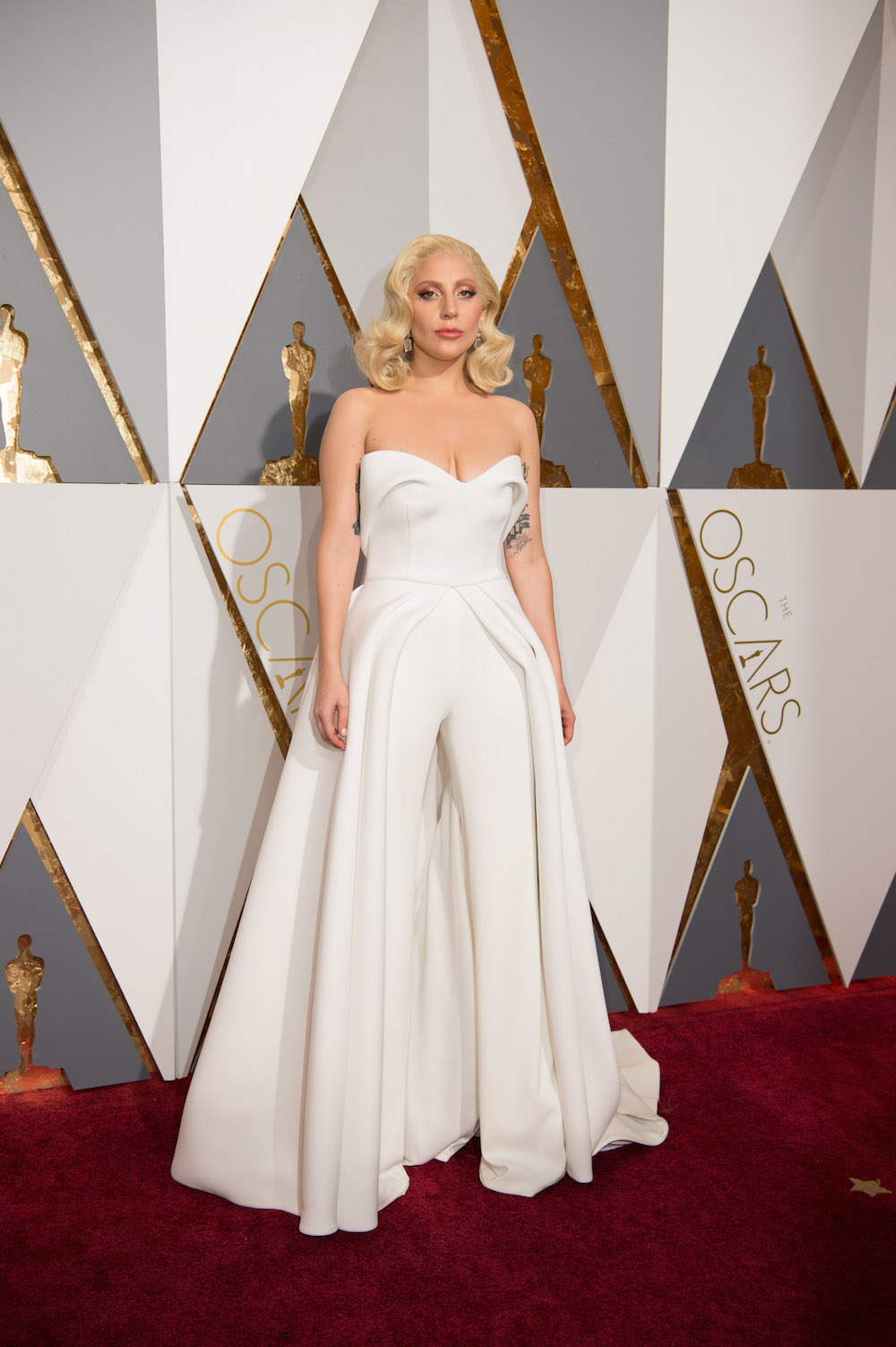 Lady gaga oscars 2016 dress red carpet designer modepilot