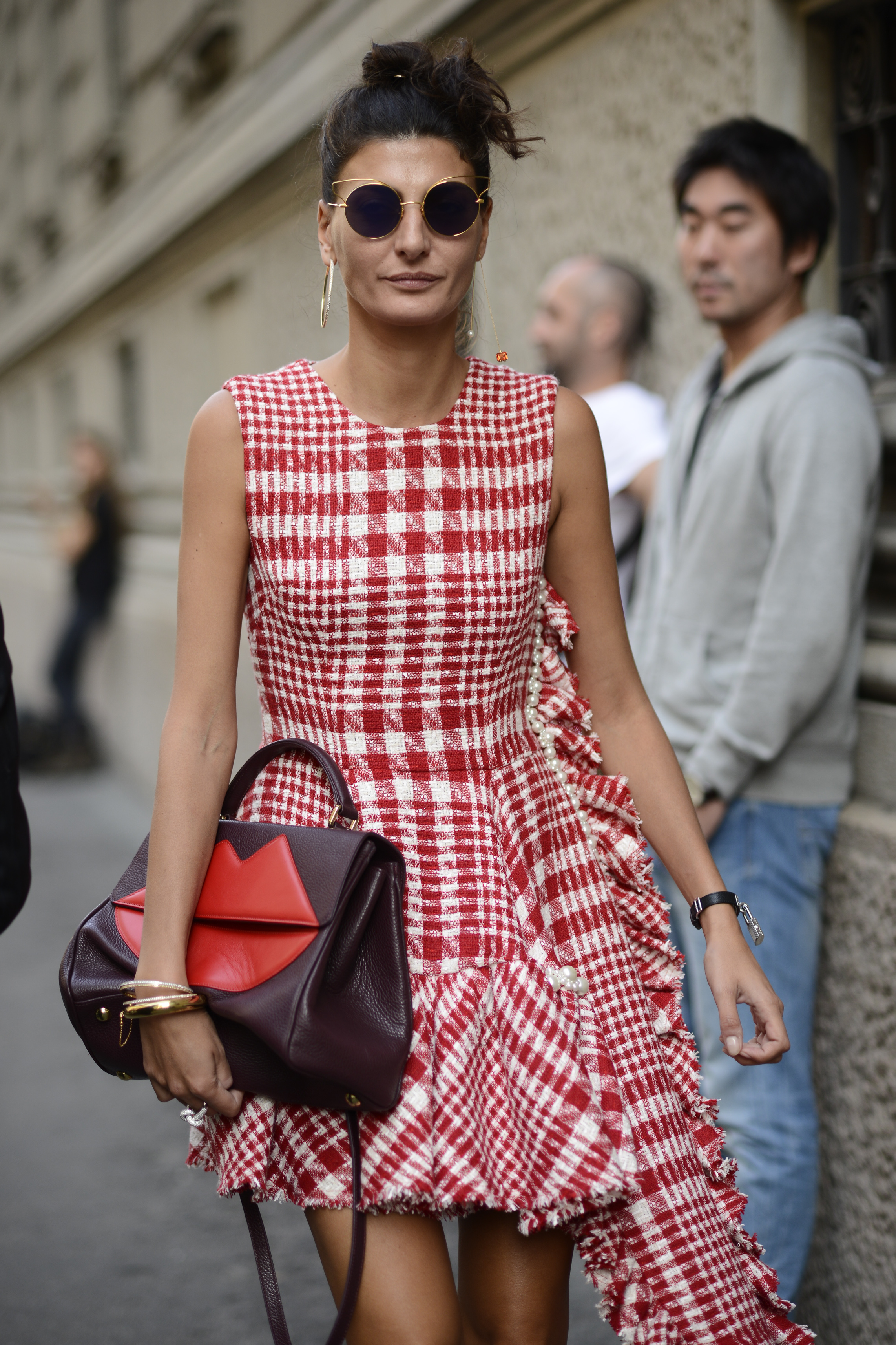 Giovanna Battaglia streetstyle runde sonnenbrille