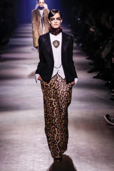 Leo Hose Dries Van Noten Modepilot Runway Catwalk Laufsteg