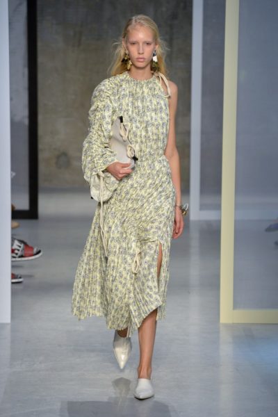 Marni Summer 2017 collection Modepilot runway catwalk Sommertrends