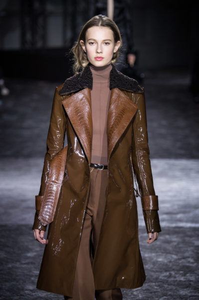 Nina Ricci Herbst/Winter 2016 lackleder trend vinyl laufsteg modepilot