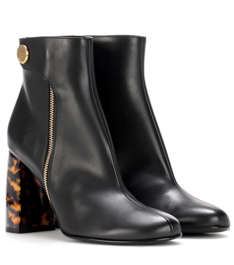 Stella McCartney booties Stiefelette schwarz Schild Modepilot Mytheresa