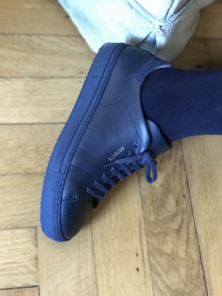 Axel Arigato Modepilot blaue Sneaker Leder Parkett