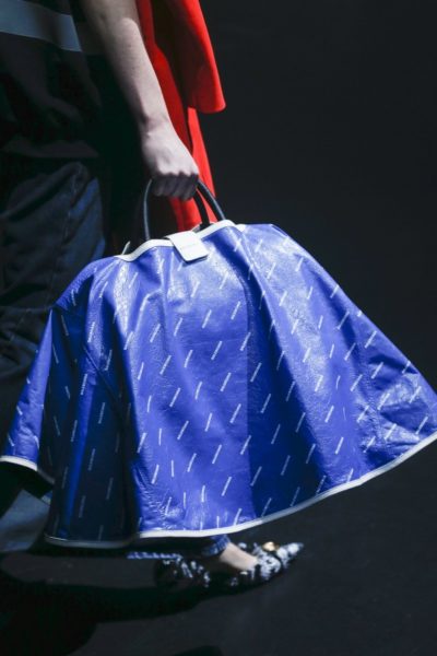 Balenciaga Taschenschutz Taschenhaube Modepilot Sommer 2018