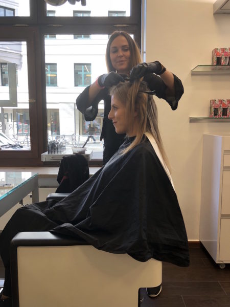 Vivi bekommt Straehnen Modepilot Friseur Lipperts