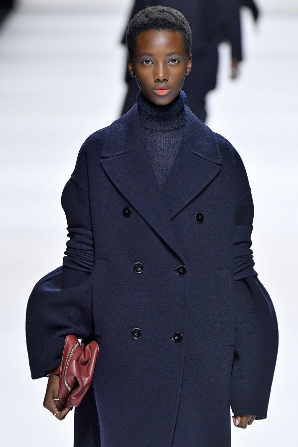 Mantel mit Armbinde bei Jil Sander