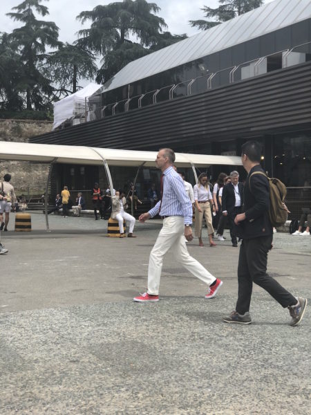 weisse Hosen Street Style Florenz Italien Modepilot