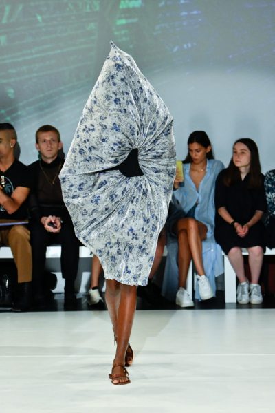 Modepilot Hussein Chalayan 2020