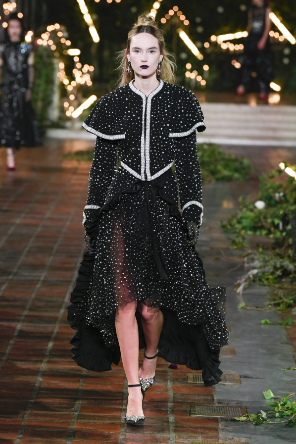 Wo hört das Kleid auf und, wo fängt die Jacke an? Rodarte, Herbst/Winter 2020