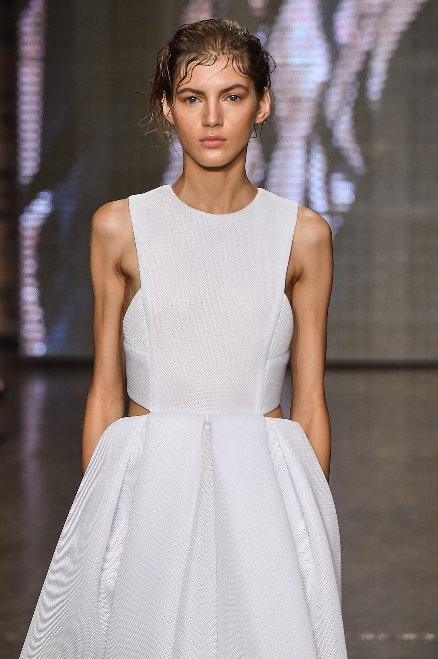 DKNY Modepilot wet look water runway