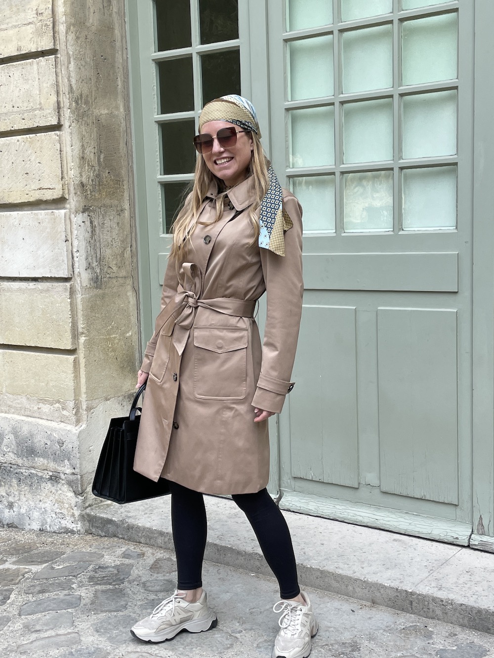 Daphne Gerritse in Rain Couture Modepilot