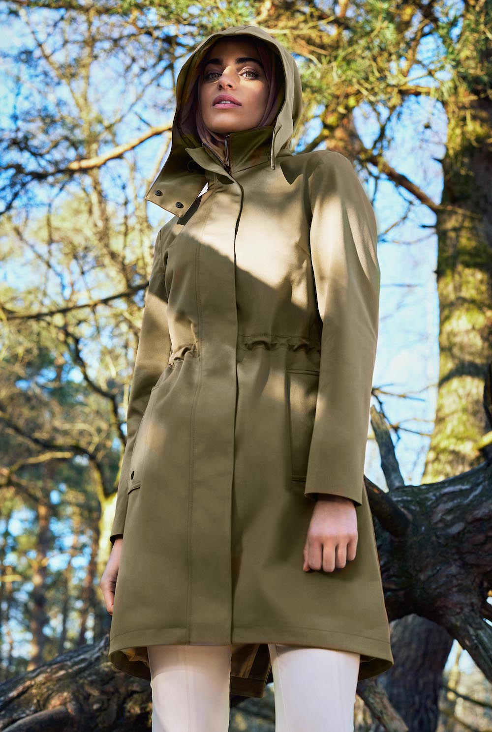 Grüner, wasserfester Satin-Parka von Rain Couture Modepilot
