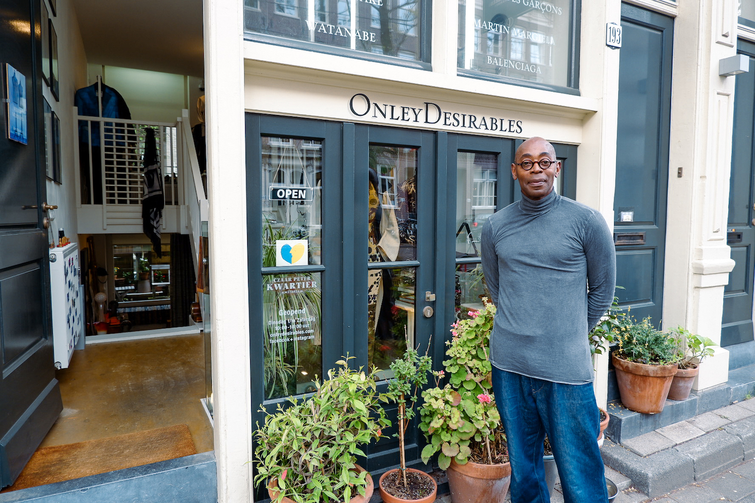 Gerard Onley in front of his shop in Amsterdam Modepilot